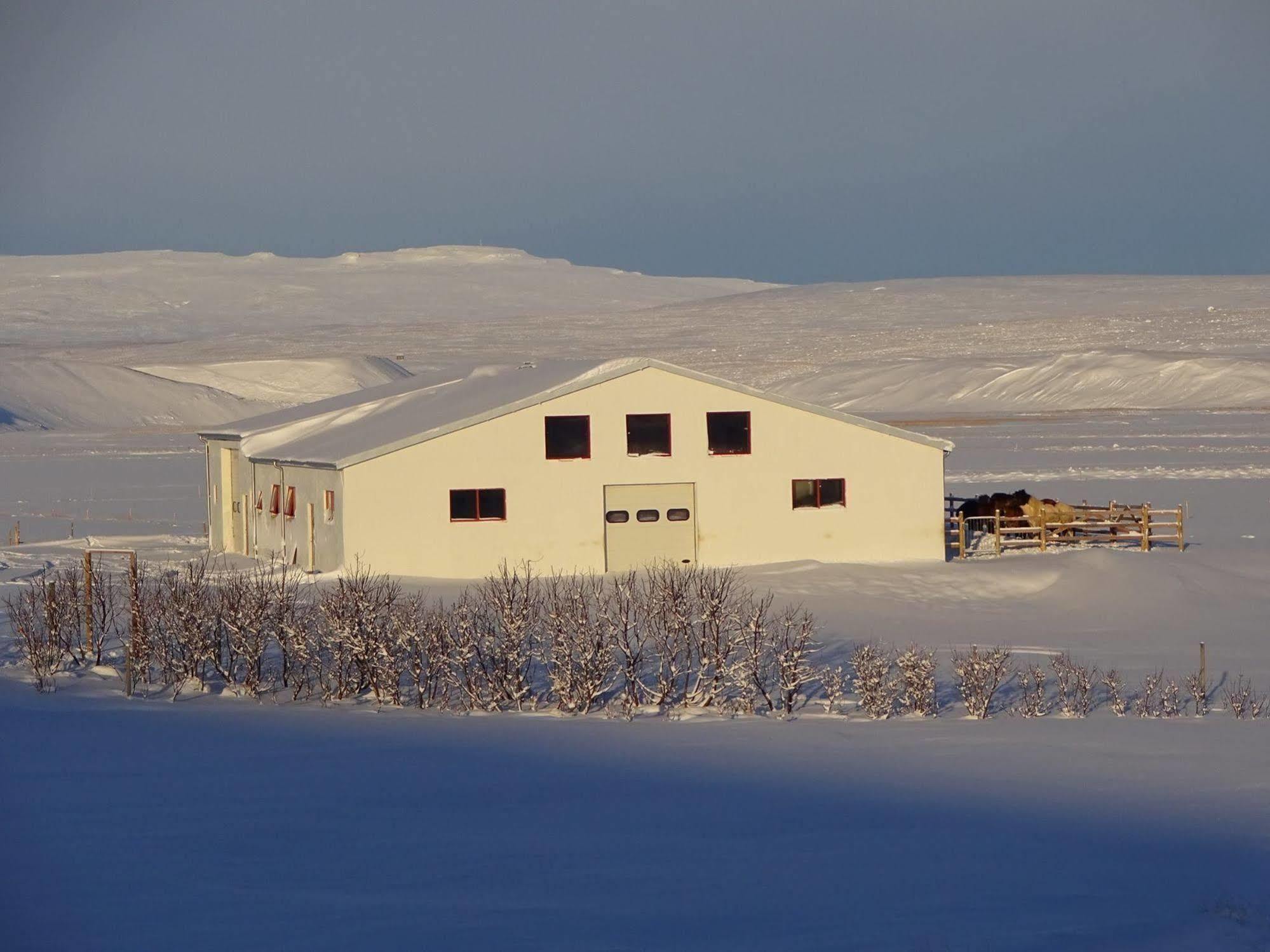 Brekkulaekur Guesthouse Hunathing Vestra Экстерьер фото